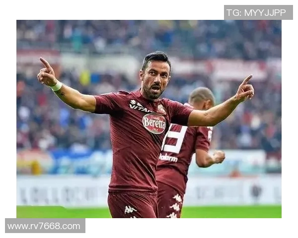 意大利足球传奇球星：从辉煌岁月到荣耀巅峰的伟大旅程