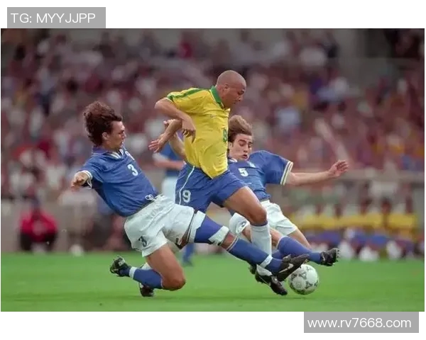 7月1日出生的足球巨星盘点:他们在绿茵场上的传奇与成就 7月1日出生的足球巨星盘点:他们在绿茵场上的传奇与成就